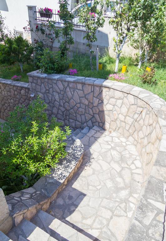 Apartments Miki Бар Екстериор снимка