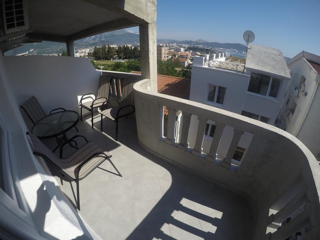Apartments Miki Бар Екстериор снимка