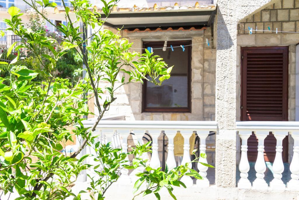 Apartments Miki Бар Екстериор снимка