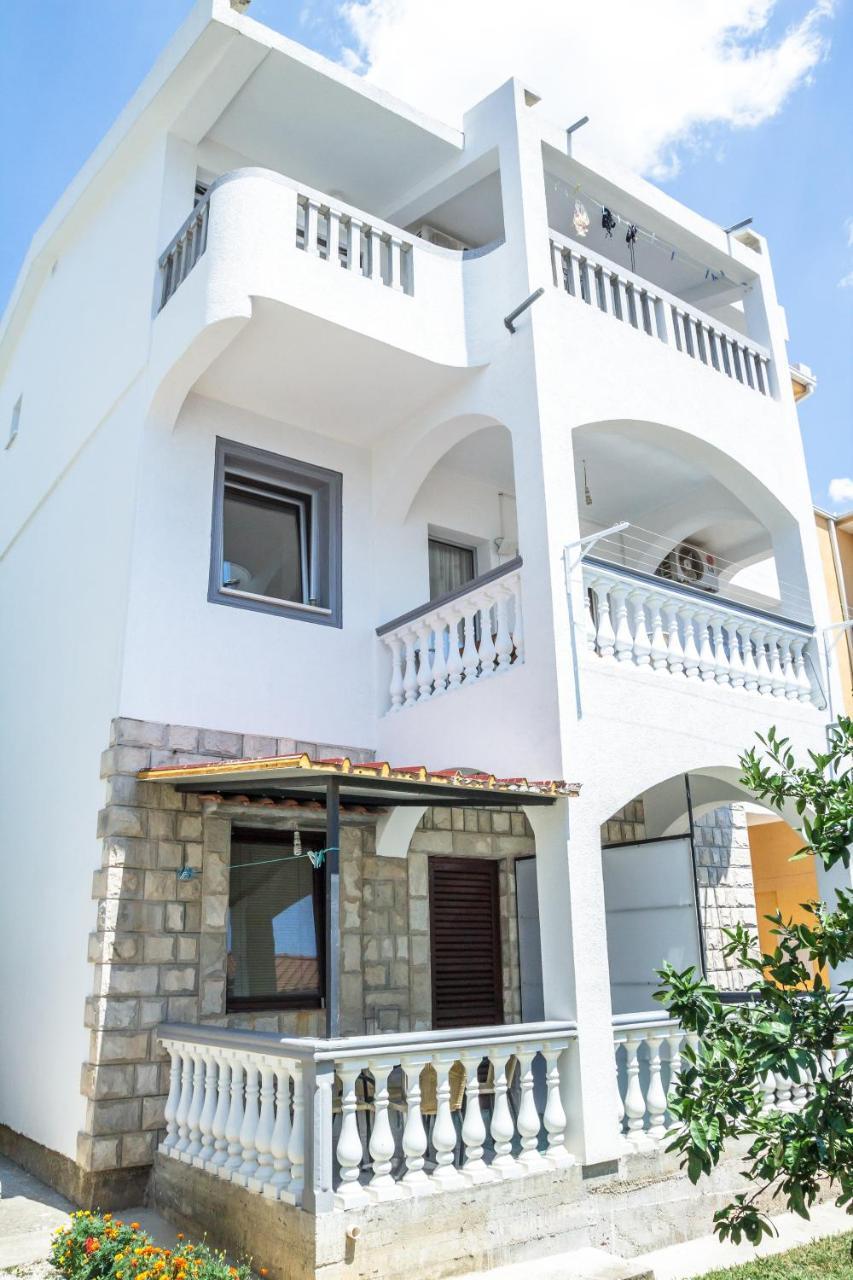 Apartments Miki Бар Екстериор снимка