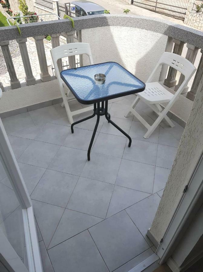 Apartments Miki Бар Екстериор снимка